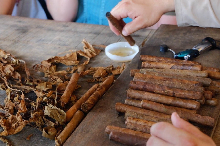 Jak powstają i jakie są najlepsze kubańskie cygara